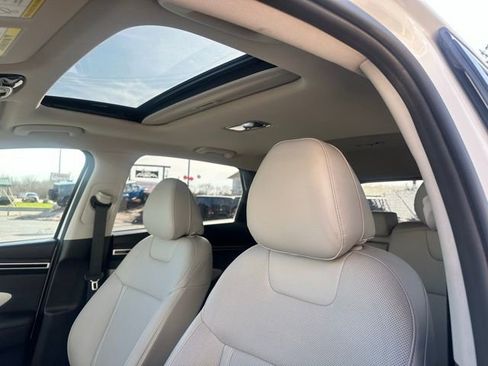 Used 2023 Hyundai Tucson SEL w/ Convenience Package AWD/4WD image 19