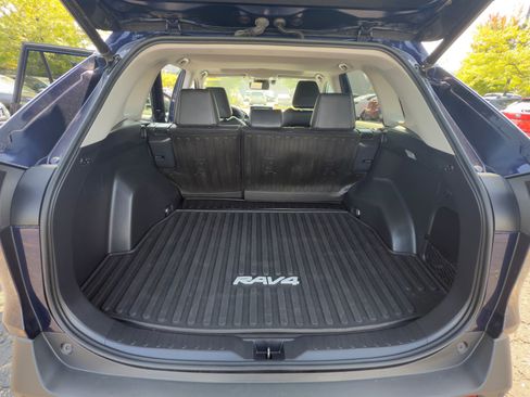 Used 2019 Toyota RAV4 Limited w/ Cold Weather Package image 12