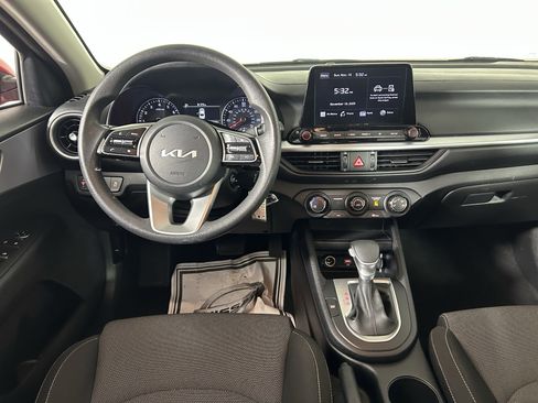 Certified 2024 Kia Forte LXS image 43