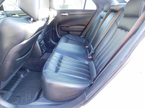 Used 2016 Chrysler 300 S RWD image 6