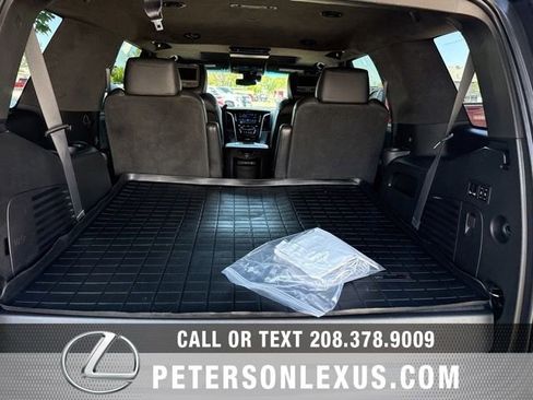 Used 2018 Cadillac Escalade Platinum AWD/4WD image 23