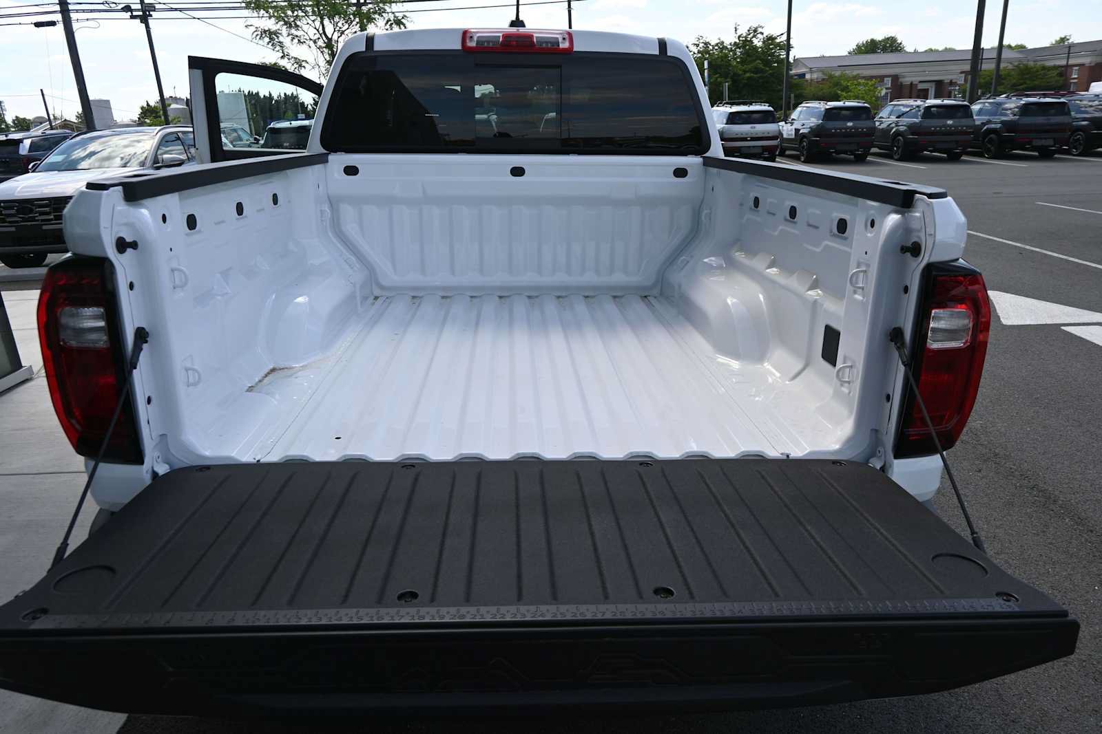 Used 2026 GMC Canyon Elevation w/ Technology Package RWD image 15