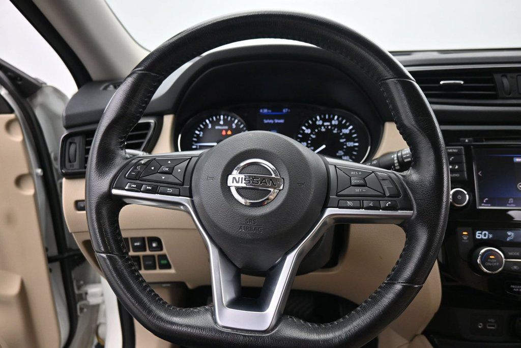 Used 2018 Nissan Rogue SV AWD/4WD image 20