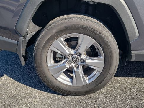 Certified 2022 Toyota RAV4 XLE image 9