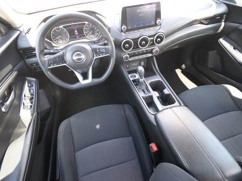 Used 2024 Nissan Sentra SV FWD image 6