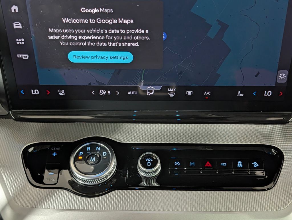 Certified 2025 Ford Expedition Active AWD/4WD image 18