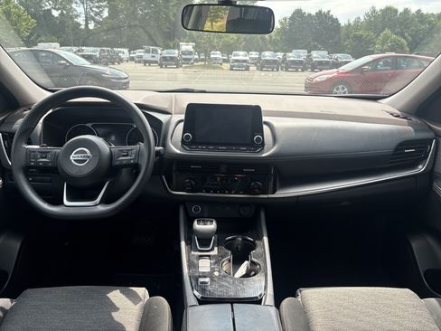 Used 2021 Nissan Rogue SV FWD image 14