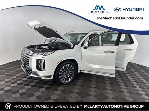 Used 2025 Hyundai Palisade Calligraphy image 12