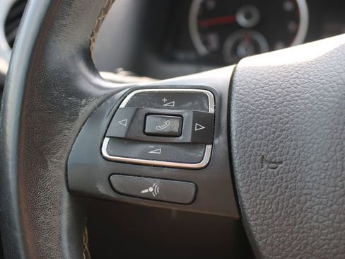 Used 2016 Volkswagen Tiguan S FWD image 21