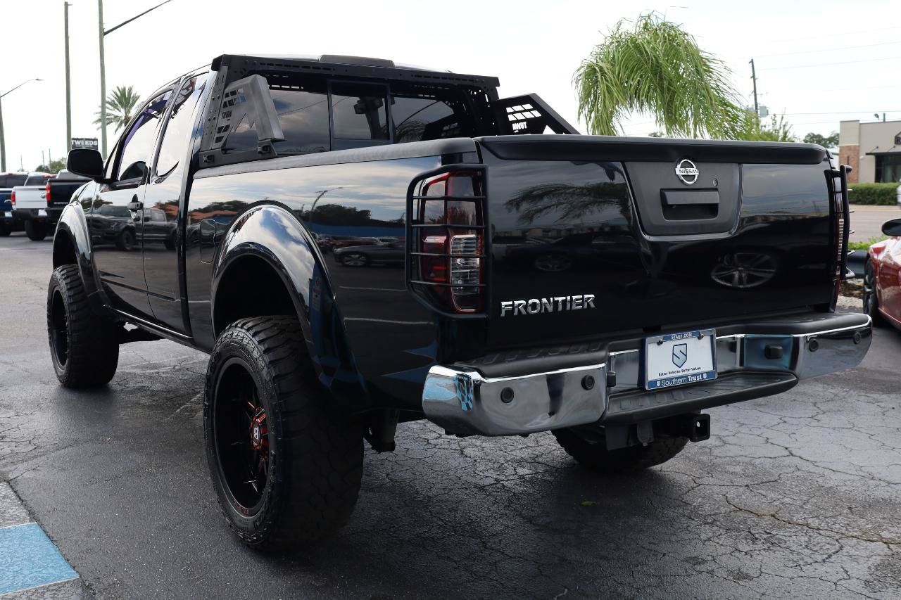 Used 2013 Nissan Frontier SV w/ SV Value Truck Pkg AWD/4WD image 3
