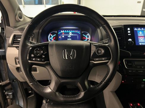 Used 2019 Honda Pilot Touring image 11