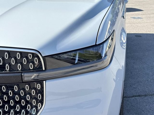 New 2026 Lincoln Navigator Premiere AWD/4WD image 9