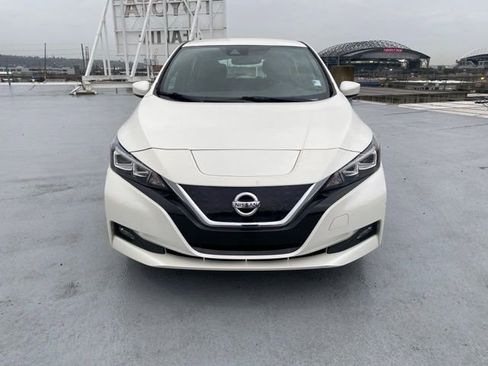 Used 2018 Nissan Leaf SV w/ SV Technology Package image 3