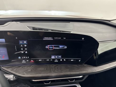 Certified 2025 Audi Q5 Premium Plus w/ Premium Plus AWD/4WD image 6