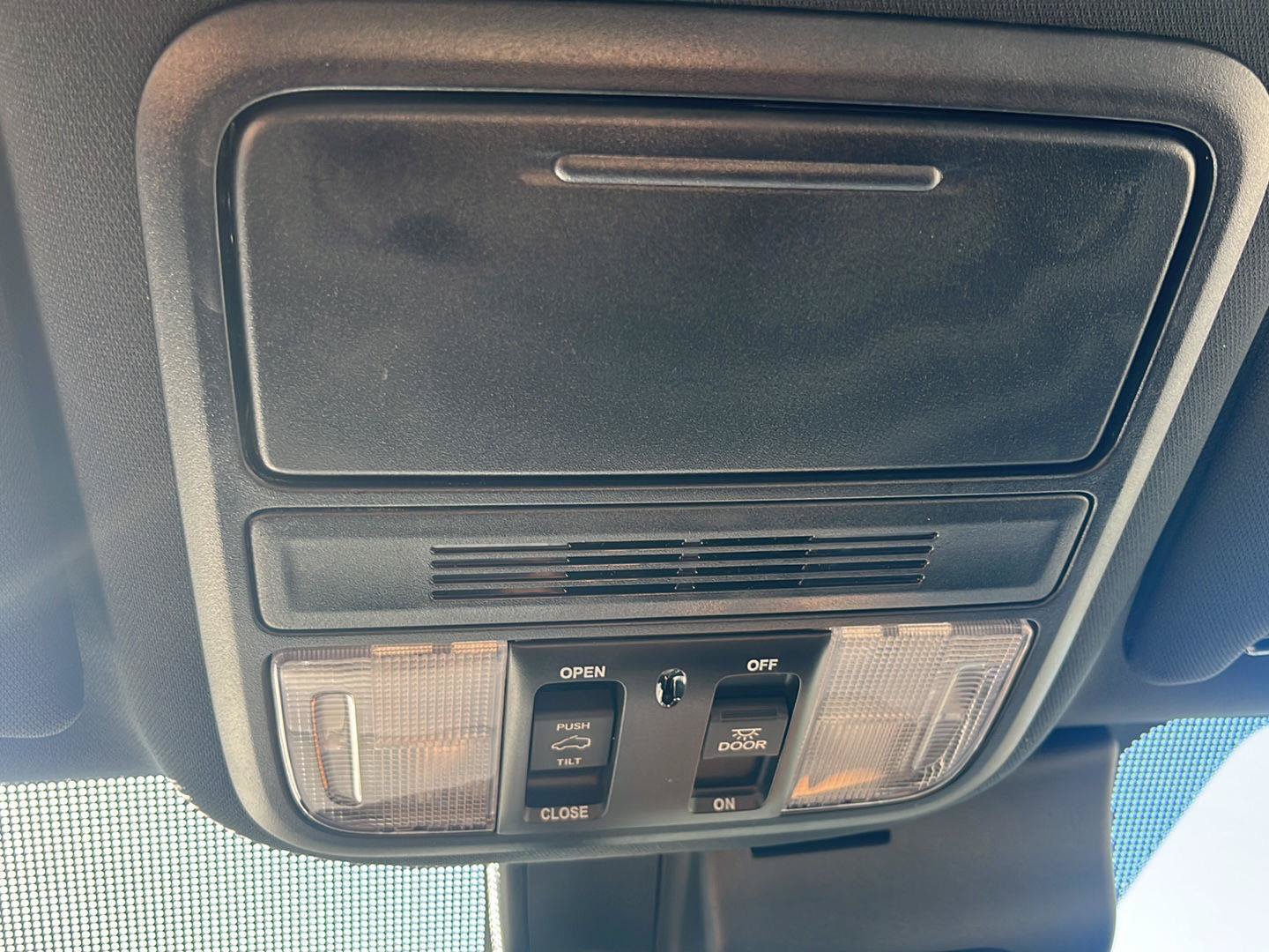 Certified 2025 Honda Passport EX-L image 18