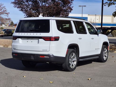 Used 2022 Jeep Wagoneer Series II image 7