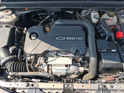 Used 2017 Chevrolet Malibu LT FWD image 28