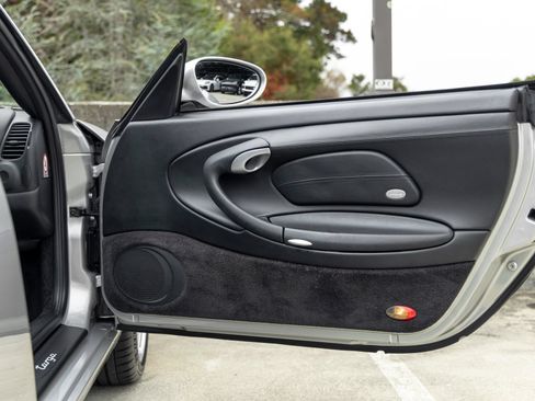 Used 2003 Porsche 911 Targa RWD image 42