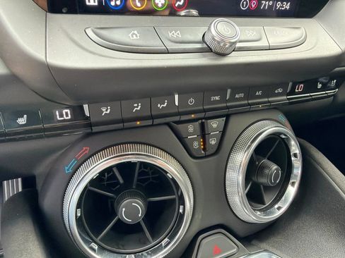 Used 2022 Chevrolet Camaro ZL1 RWD image 31