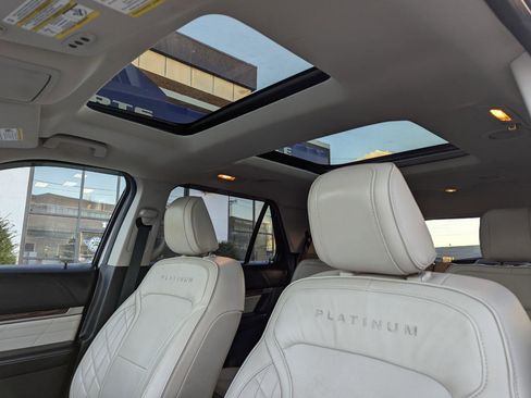 Used 2018 Ford Explorer Platinum AWD/4WD image 29