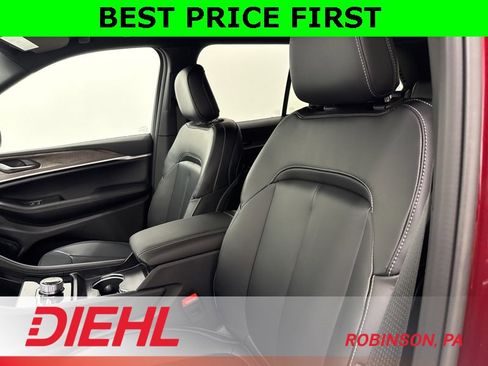 New 2025 Jeep Grand Cherokee Limited w/ Black Appearance Package image 20