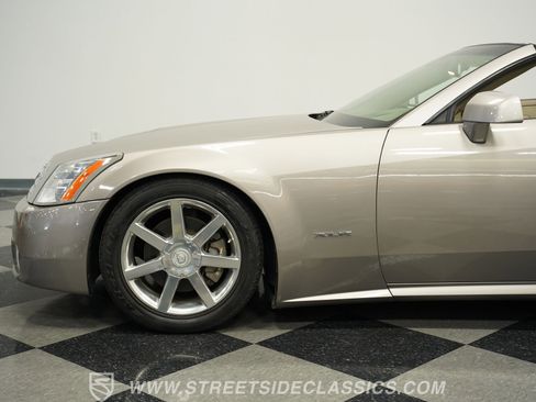 Used 2004 Cadillac XLR image 22