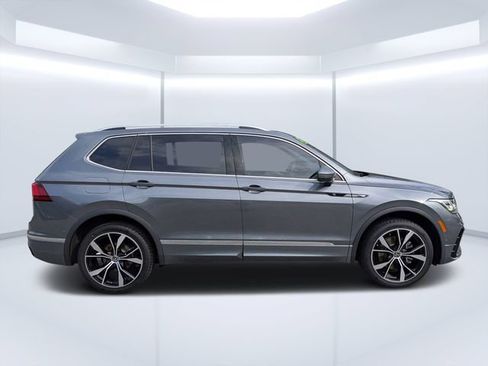 Used 2022 Volkswagen Tiguan SEL R-Line AWD/4WD image 2