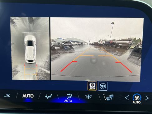 New 2026 Chevrolet Equinox EV LT image 13