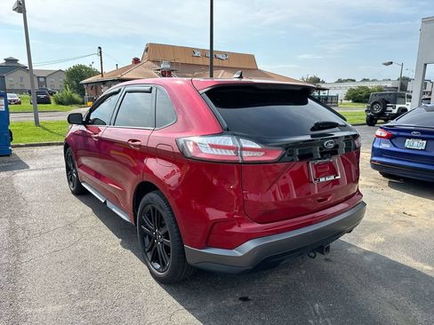 Used 2022 Ford Edge ST-Line w/ Class II Trailer Tow Package AWD/4WD image 12