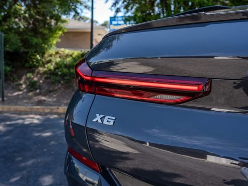 Used 2022 BMW X6 M50i w/ Executive Package AWD/4WD image 28