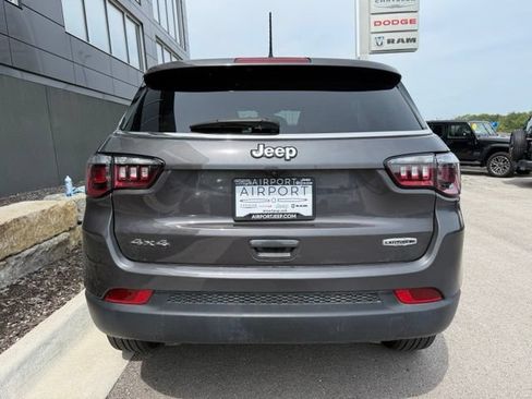 Used 2024 Jeep Compass Latitude AWD/4WD image 4