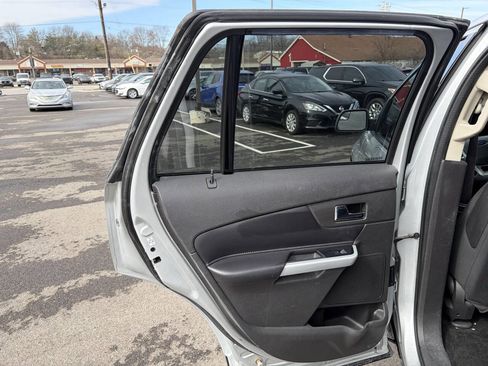 Used 2014 Ford Edge SE w/ Equipment Group 101A image 15