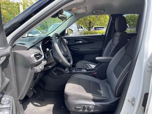 Used 2022 Chevrolet TrailBlazer LT image 6