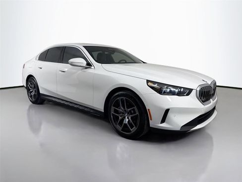 New 2026 BMW 530i w/ Premium Package RWD image 3