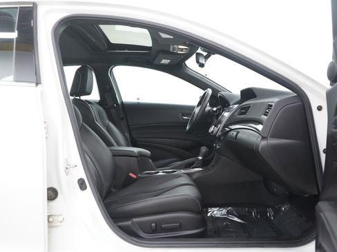Used 2019 Acura ILX w/ Premium & A-SPEC Package image 11