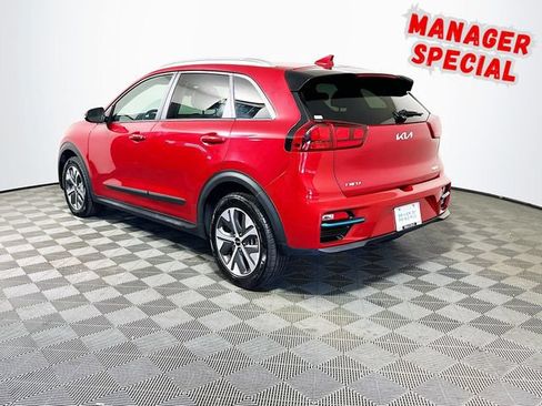 Used 2022 Kia Niro EX FWD image 6