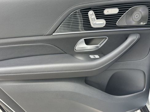 New 2026 Mercedes-Benz GLS 580 4MATIC image 25