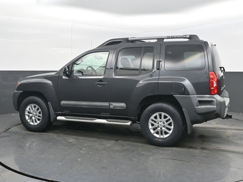 Used 2015 Nissan Xterra S image 5