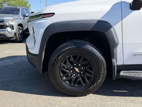 Certified 2024 Chevrolet Silverado EV W/T AWD/4WD image 7