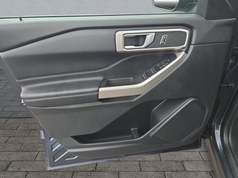 Certified 2023 Ford Explorer XLT w/ Equipment Group 202A image 10