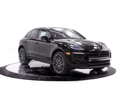 Certified 2026 Porsche Macan AWD/4WD image 9