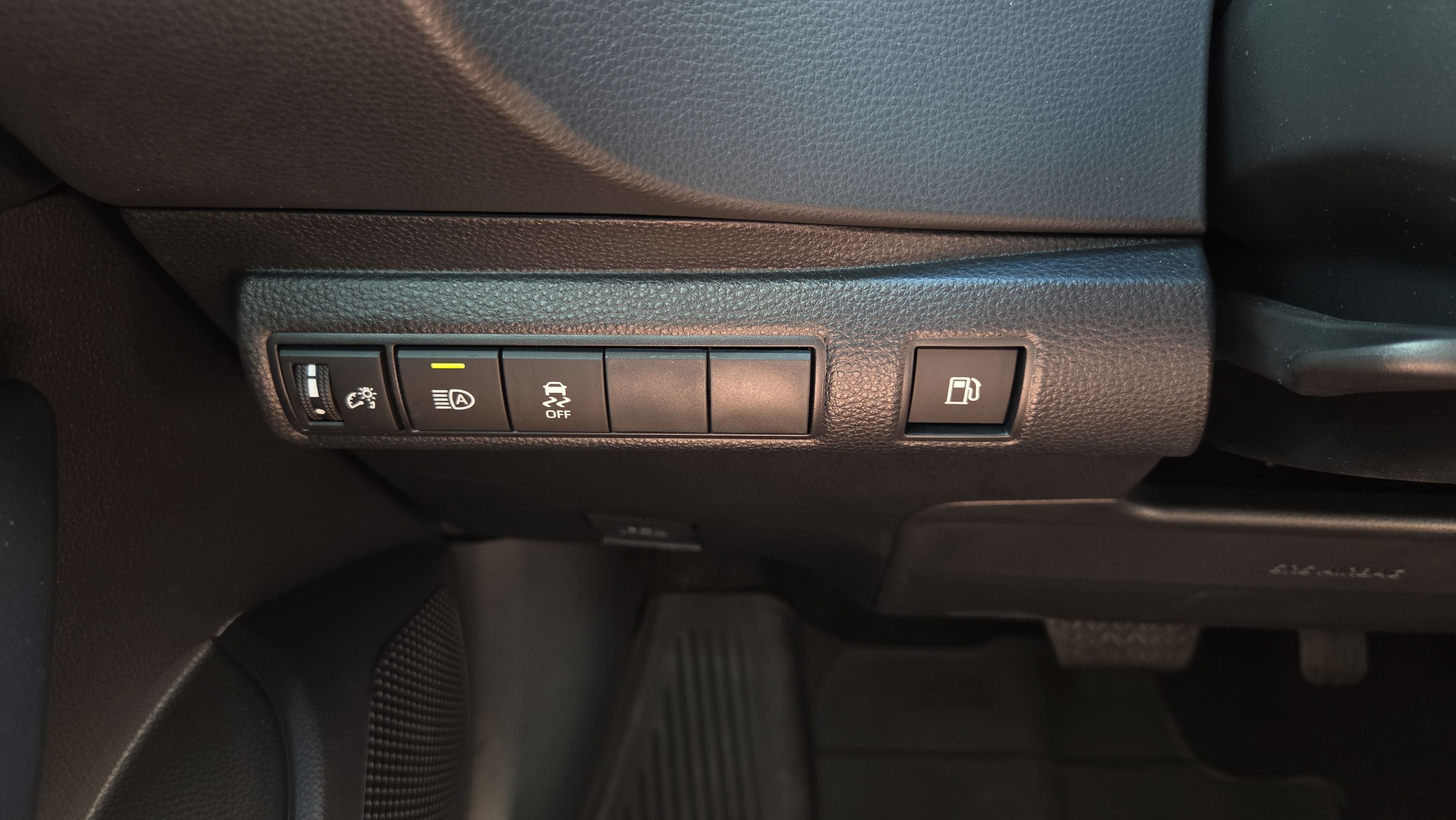 Certified 2026 Toyota Corolla SE FWD image 17