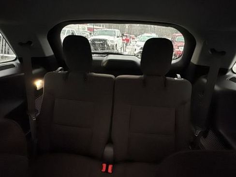 Used 2021 Ford Explorer XLT image 24