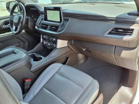 Used 2022 GMC Yukon SLT w/ SLT Luxury Package AWD/4WD image 8
