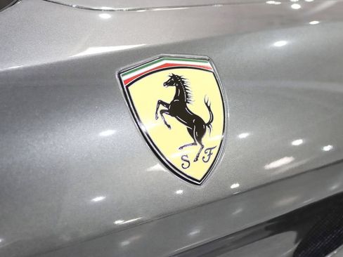 Used 2016 Ferrari California T RWD image 15
