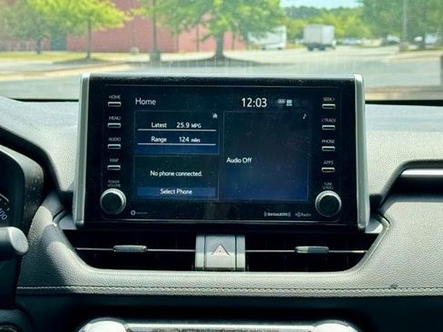 Used 2021 Toyota RAV4 XLE w/ Convenience Package FWD image 22