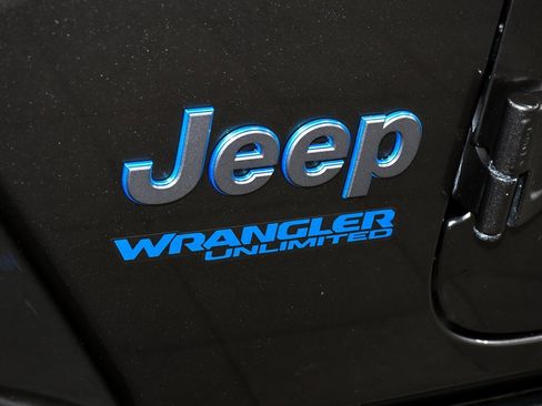 Used 2022 Jeep Wrangler Unlimited Rubicon 4xe w/ Cold Weather Group image 83
