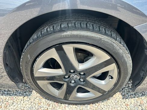 Used 2022 Toyota Prius XLE FWD image 45