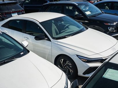 New 2025 Hyundai Elantra Sport
