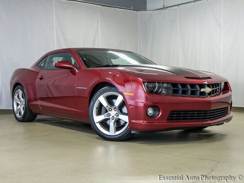 Used 2010 Chevrolet Camaro SS w/ RS Package RWD image 2
